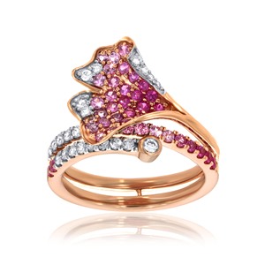 Anillo de Cóctel de Diseño para Mujer, Chapado en Oro Rosa de Lujo, Inspirado en una Mariposa, con Circonita Cúbica Rosa y Circonita Cúbica Blanca - Product Image 1