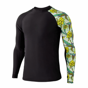 เสื้อรัดกล้ามเนื้อผู้ชาย ออกแบบเองได้ ระบายอากาศดี UPF50+ โพลีเอสเตอร์ผสมสแปนเด็กซ์ น้ำหนักเบา แห้งเร็ว ผ้าเนื้อยืดหยุ่น สำหรับ BJJ MMA ยิม รับผลิตแบบ OEM ODM - Product Image 1