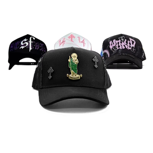 Gorra de Béisbol Unisex Personalizada de Primera Calidad OEM con 5 Paneles, Logotipo Bordado en 3D, Visera Curva de Gamuza y Corona Metálica - Product Image 2