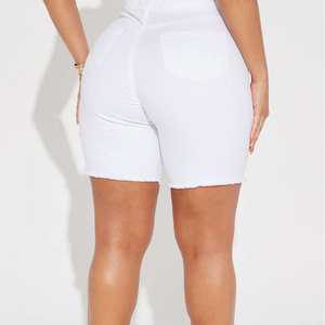 Shorts de mezclilla premium para mujer con diseño de cintura con presillas y pedrería, estilo streetwear de algodón lavado - Product Image 2
