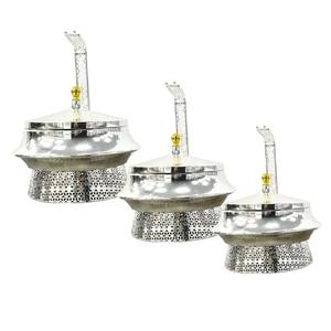 El plato de metal para calentar alimentos transforma el servicio de comida en una ceremonia elegante. La superficie de acero lisa simboliza la calidad del trabajo artesanal. - Product Image 2