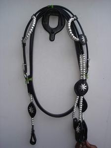 Cabecera de caballo occidental de dos orejas de alta calidad, equipo de equitación ecuestre con circunferencia de cuero de instalación de tubería de barril incluida - Product Image 3