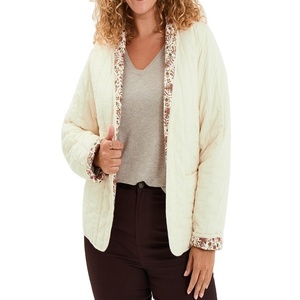 Chaqueta Acolchada Reversible Blanca para Mujer Talla Grande, Ecológica, Resistente al Viento, Transpirable, Ligera y Cálida para Invierno, de Doble Cara - Product Image 5