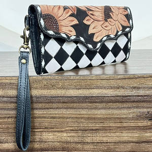 Cartera Larga de Cuero con Bloqueo RFID para Mujer, Diseño a Cuadros, Nueva Cartera de Mano con Flores Grabadas a Mano, Múltiples Ranuras para Tarjetas, Ideal para Regalo - Product Image 4