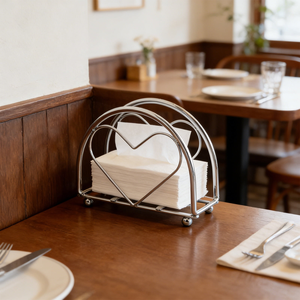 Porta Servilletas de Metal Plateado con Forma de Corazón, Decorativo para Mesa, Soporte para Servilletas y Pañuelos con Diseño de Corazón para Mesa de Comedor, Cocina, Restaurante - Product Image 1