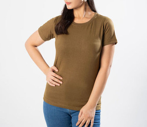 T-shirt pour femme de haute qualité fabriqué au Pakistan, nouveau tissu en coton de qualité supérieure, col rond, design personnalisé, couleur olive brunâtre, t-shirt surdimensionné - Product Image 3
