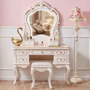 Elegante y Clásico Tocador de Caoba Sólida con Espejo y Detalles en Blanco y Dorado, Set de Vanidad para Hotel, Villa o Dormitorio - Product Image 2