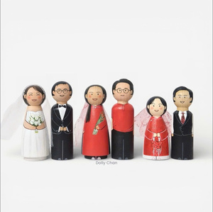 Muñecos de Madera Personalizados, Figura de Pareja con Base Personalizada, Mini Juguete Unisex de 3-15 cm - Product Image 4