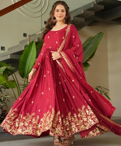 ชุดเดรส Anarkali ผ้าชินนอนสไตล์อินเดียและปากีสถานแบบใหม่ พร้อมงานปักเลื่อมและงานปักลาย แขนยาวเต็มตัว - Product Image 1