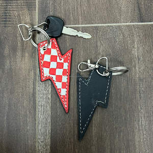 Nouveau porte-clés minimaliste mini éclair à motif à carreaux en cuir de vachette façonné élégant pour clés de voiture et accessoires de sac unisexe - Product Image 6