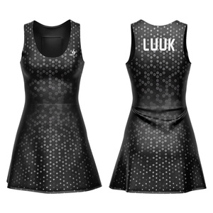 Ensemble de tennis personnalisé pour femme, collection printemps/été, robe athlétique sans manches avec logo frontal, séchage rapide, évacuation de l'humidité, respirant - Product Image 4