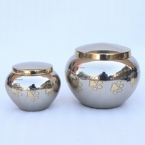 High Quality Modern Brass Odyssey Pet Cremation Urns Electroplated Custom Paw Engraved Nickel Shiny for Pet Ash Storage - Product Image 3