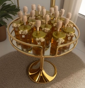 Favors en forme de pot de miel : mini-pots en verre avec cuillères en bois et décor floral - Product Image 1