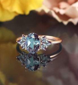 Anillo de Compromiso de Lujo de Plata con Alejandrita de Corte Ovalado, Gema que Cambia de Color, Chapado en Oro de 14K, Certificado para Mujer, Anillo para Boda o Fiesta - Product Image 3