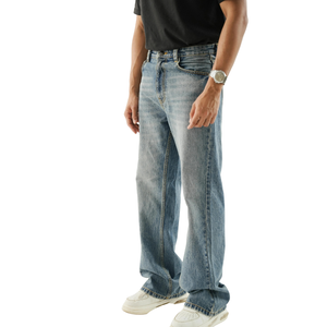 Jeans de Mezclilla Lavada Azul Claro para Hombre, Cintura Media, Corte Regular, Estilo Casual, Pierna Recta, Cinco Bolsillos, Pantalones de Moda Vintage - Product Image 5
