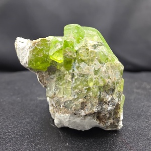 Cristal Fantasma Verde, Corte Hexagonal, Espécimen Natural sobre Matriz - Product Image 5