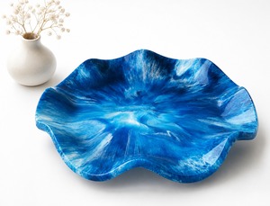 Elegante tazón de resina con diseño de patrón único para decoración del hogar, exhibición de frutas y centro de mesa. - Product Image 3
