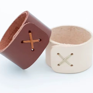 Anillos para Servilletas de Cuero Premium Hechos a Mano con Textura Suave para una Decoración Elegante en Cenas y Eventos - Product Image 1