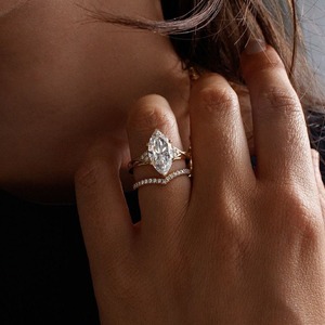 Anillo de compromiso de diamante de laboratorio redondo de 3.20 CT, oro rosa macizo de 14K, halo oculto, solitario con 6 puntas en forma de corazón, anillo nupcial llamativo - Product Image 3