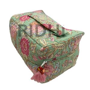 กระเป๋าใส่ของใช้ในห้องน้ำแบบมีซิปขนาดใหญ่ ผ้าฝ้ายลายดอกไม้สีพาสเทลหยก ใช้ซ้ำได้ เป็นมิตรกับสิ่งแวดล้อม เหมาะสำหรับการช้อปปิ้งประจำวัน การเดินทาง และการใช้งานในชีวิตประจำวัน - Product Image 1