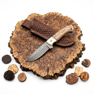 Cuchillo de Caza JEXMOO ENTERPRISES Hecho a Mano con Acero de Damasco, Punta Caída, Mango de Madera, Funda de Cuero, 0.5mm de Grosor, 9 Pulgadas - Product Image 2