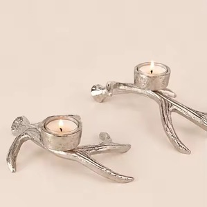 Portavelas de Hierro Hecho a Mano para Velas de Té, Decoración Navideña para Mesa - Product Image 6