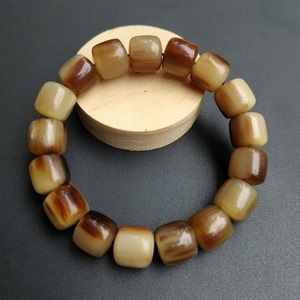 Bracelet manchette en corne de buffle naturelle, bijoux de mode de luxe faits à la main par f s international - Product Image 3