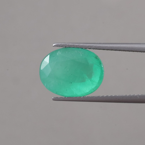 Esmeralda Natural Certificada por IGI, Certificada por Terceros, al por Mayor, Suelta, 6.90 Quilates, Corte Ovalado, 13.5x11mm 7mm, Gema Verde Premium - Product Image 1
