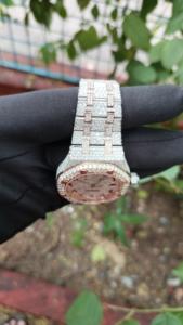 Reloj de Lujo Redondo para Hombre, Completamente Cubierto de Diamantes Moissanite - Product Image 5