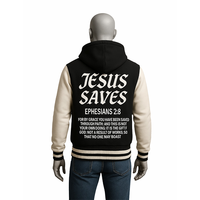 Chaqueta Varsity de Invierno Impermeable y Ecológica con Capucha para Hombre, Estilo Béisbol, Color Negro y Beige, Personalizable con Letras en la Parte Delantera, Modelo JESUS SAVES