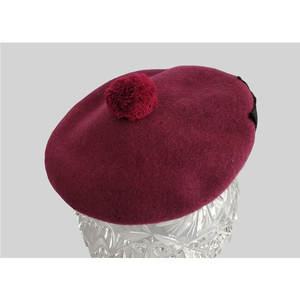 หมวกบัลมอราลทำมือ 100% จากขนสัตว์ หมวกชาวสก็อตแบบดั้งเดิมพร้อมพู่ห้อยปอมปอม รุ่นปี 2026 - Product Image 3