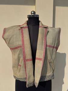 Chaleco Artesanal de Algodón Estilo Bohemio Kantha Reversible con Estampado Floral y Parches, Sin Mangas - Product Image 4