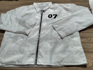 Ensemble de survêtement coupe-vent léger en polyester et nylon imperméable avec logo personnalisé pour homme - Product Image 4