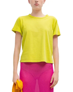 เสื้อยืดครอปสีเหลืองสำหรับผู้หญิง แขนสั้น คอกลม ทรงหลวม เสื้อยืดแฟชั่นคุณภาพสูงสำหรับผู้หญิง - Product Image 1