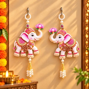 Adorno de Pared de MDF Hecho a Mano con Laxmi, Ganesh, Vaca y Elefante, con Borlas de Perlas, Juego de 2 Piezas para Diwali, Decoración Tradicional para el Hogar - Product Image 5