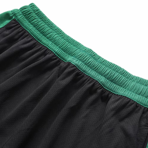 Shorts de sport personnalisés pour hommes, noirs et verts, avec poche, cordon de serrage, techniques d'impression, maille respirante, shorts d'entraînement de gym - Product Image 3