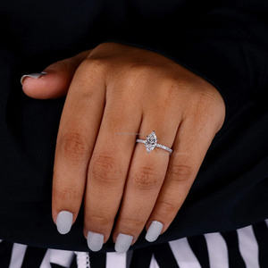 Anillo de compromiso de diamante cultivado en laboratorio con corte Marquesa certificado IGI con ajuste de pavé de seis puntas en oro blanco para regalo de aniversario - Product Image 6