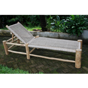 Tumbona de Playa en Madera de Teca Sólida con Tejido de Ratán Sintético - Product Image 1