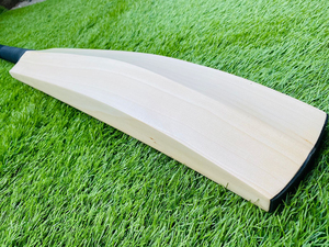 Batte de cricket en saule de qualité standard 1 ENGLISH avec poignée pour le tir, livraison incluse, pour usage par les équipes sportives, service OEM de batte de cricket - Product Image 6