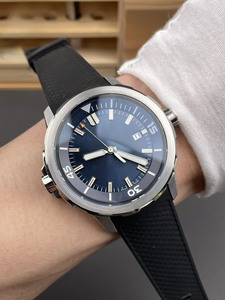Reloj de Hombre Clásico, Discreto y Lujoso con Esfera Azul, Resistente al Agua 30 bar, Automático, Mecánico, para Buceo y Uso Diario - Product Image 3