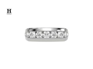 Anillo de boda ancho de oro de 14 quilates con diamantes cultivados en laboratorio de corte redondo y engaste de canal para hombre y mujer - Product Image 2