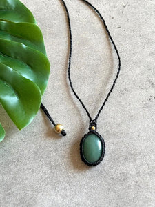 Collier en macramé fait main en aventurine, pendentif en pierre verte, cordon noir réglable, bijoux artisanaux bohèmes pour femmes - Product Image 5