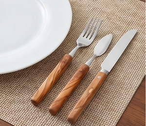 Juego de cubiertos con mango de madera y cabeza de acero inoxidable, diseño minimalista, acabado pulido espejo, para camping, fiestas y uso en la comedor. - Product Image 2