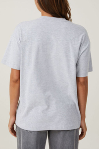 เสื้อยืดผู้หญิงแบบ OEM คุณภาพสูง ออกแบบโลโก้ตามสั่ง พร้อมลายปัก ตกแต่งด้วยวัสดุรักษ์โลก เนื้อผ้านุ่ม ระบายอากาศได้ดี เหมาะสำหรับฤดูร้อน - Product Image 2
