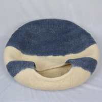 Lit pour chat en feutre de laine blanc bleu uni moderne - Maison pour animaux de compagnie fermée écologique pour l'intérieur |   Emballage en carton confortable
