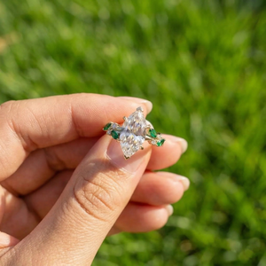 Anillo de compromiso de plata de ley 925 con moissanita de corte marquesa, engaste de púas, diseño de flor chapado en oro de moda, engaste de canal para - Product Image 4