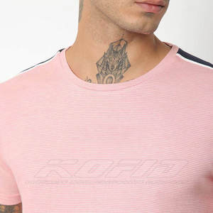 T-shirt en coton à imprimé graphique pour homme, coupe ample, manches courtes, style décontracté urbain, t-shirt en coton personnalisé de qualité supérieure pour homme - Product Image 4