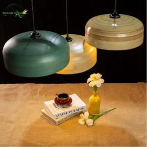 Luminaire suspendu en bambou artisanal moderne et minimaliste - Couvre-lampes et accessoires d'éclairage intérieur - Design en bambou pur - Product Image 4