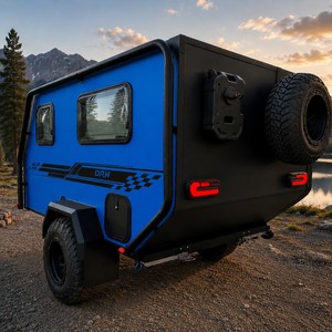 Mini-caravane moderne 2 places en aluminium léger tout-terrain, remorque de camping coulissante, design autocollant noir, pour l'extérieur - Product Image 1