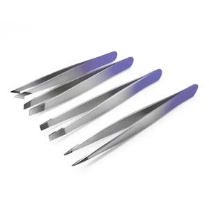 Pinzas para Cejas de Acero Inoxidable con Punta Puntiaguda Ryzer Studio, Diseño Moderno y Duradero, 9 cm de Longitud - Product Image 2